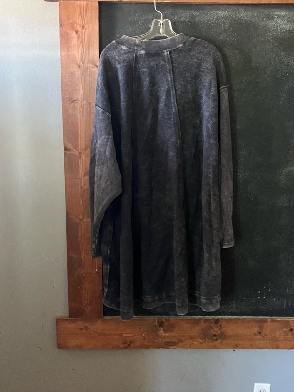 Free People Iggy Washed Black High-Low Sweatshirt size L euc - Picture 6 of 6